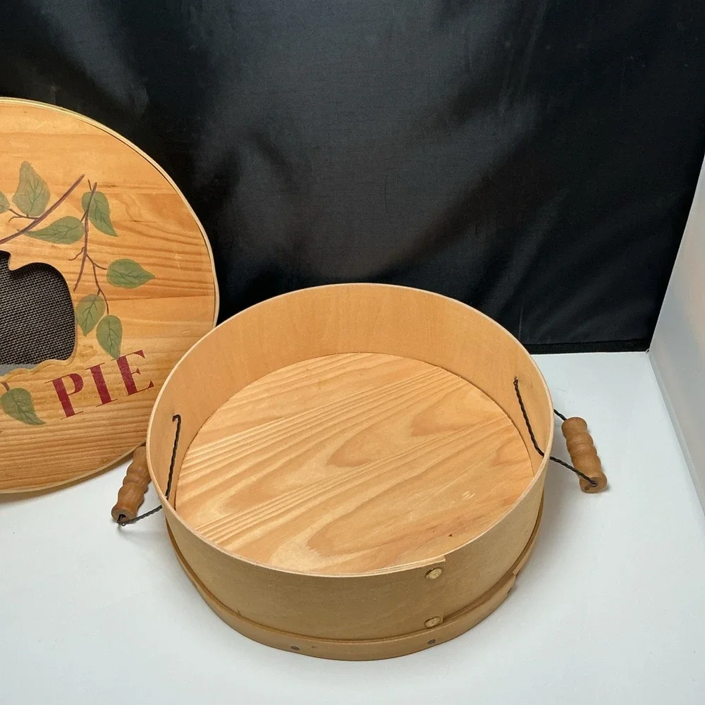Vtg. Apple Pie Basket Wood Handles & Peek Screen Window Cover Decor Purpose Only
